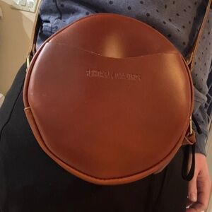 Portland Leather Circle Bag in Madrone